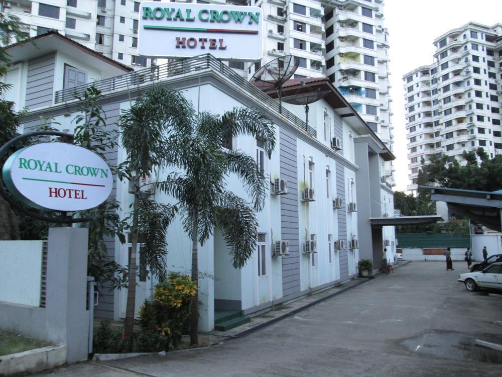 Royal Crown Hotel Rangum Exterior foto